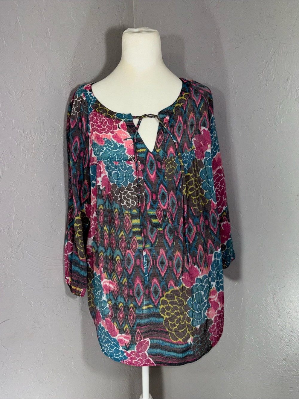 fig and flower Teal, Pink & Olive Floral Keyhole Blouse